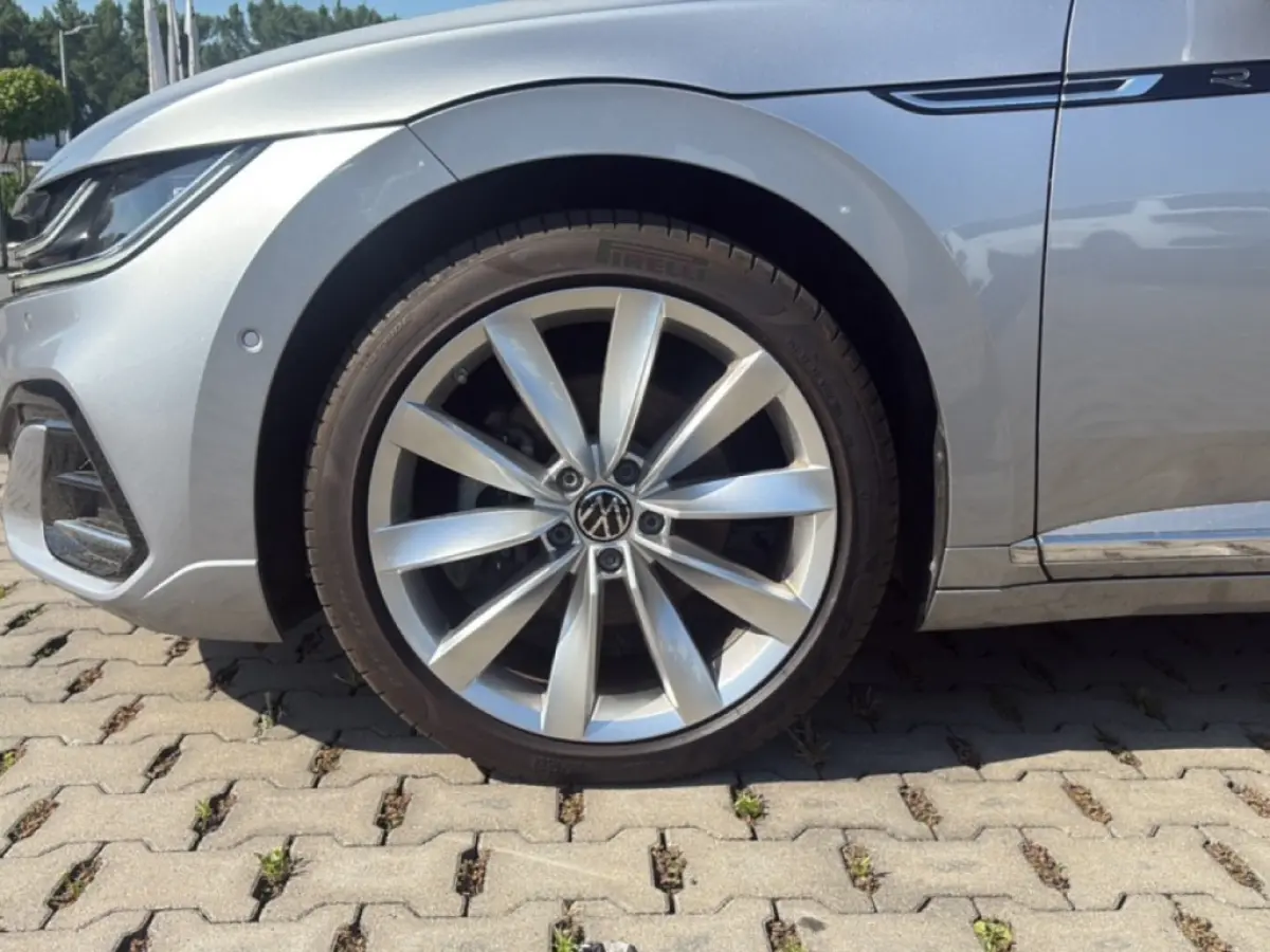 1.4 TSI DSG R-LINE BUSINESS+ TREKHAAK/ELEKKLEP/360CAM/ACC/STOELVERW
