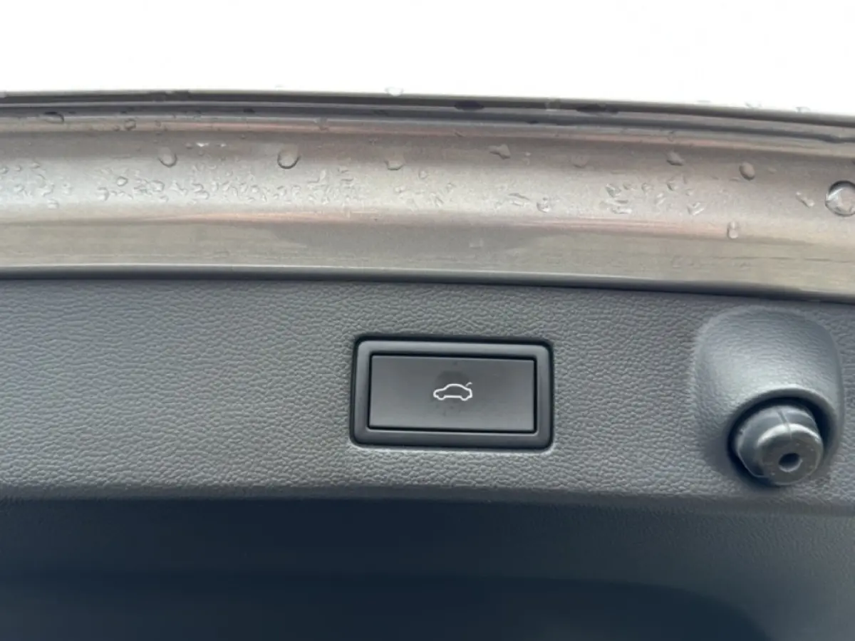 1.4 TSI DSG R-LINE BUSINESS+ TREKHAAK/ELEKKLEP/360CAM/ACC/STOELVERW
