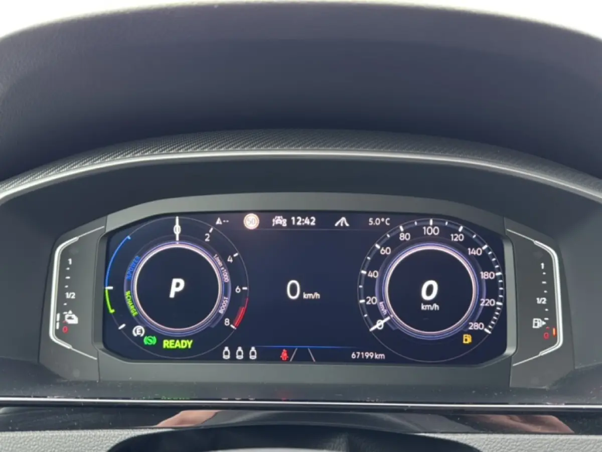1.4 TSI DSG R-LINE BUSINESS+ TREKHAAK/ELEKKLEP/360CAM/ACC/STOELVERW