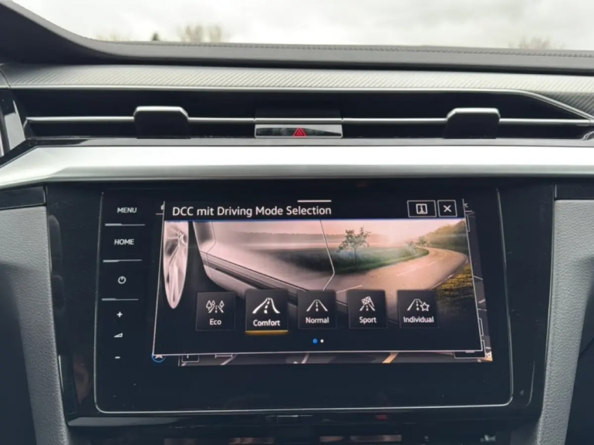 1.4 TSI DSG R-LINE BUSINESS+ TREKHAAK/ELEKKLEP/360CAM/ACC/STOELVERW