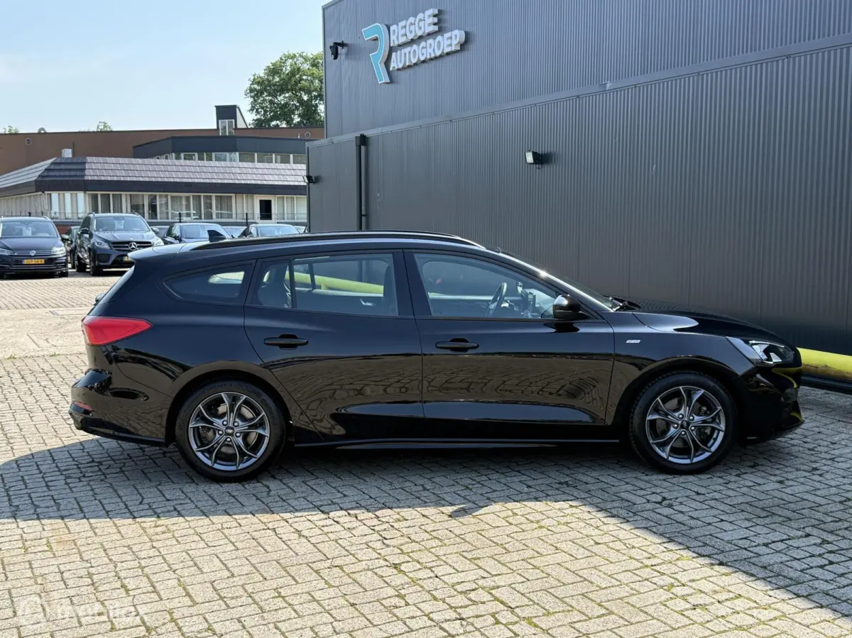 1.0 EcoBoost ST Line Business