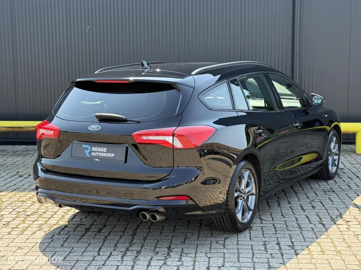 1.0 EcoBoost ST Line Business