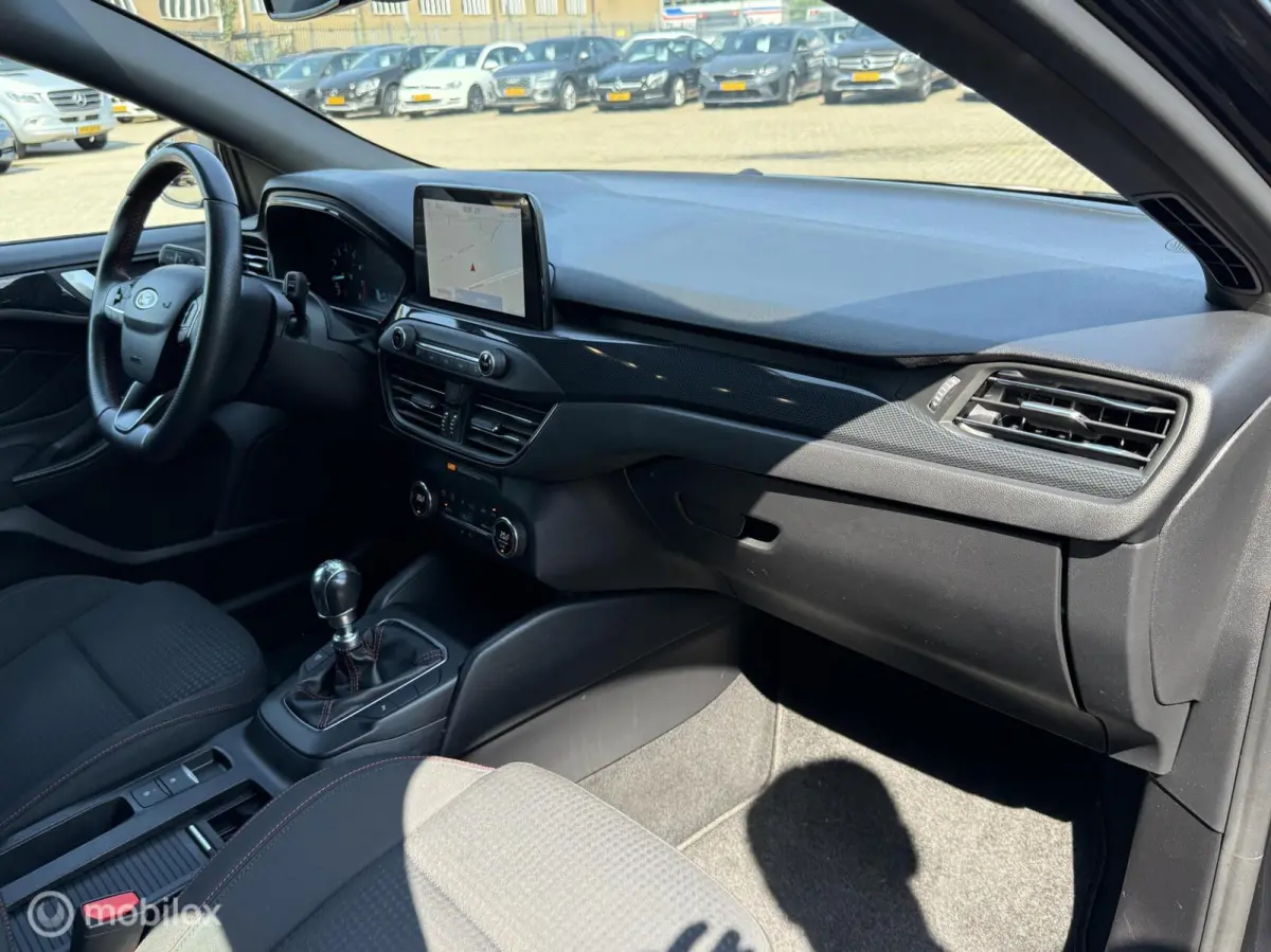 1.0 EcoBoost ST Line Business