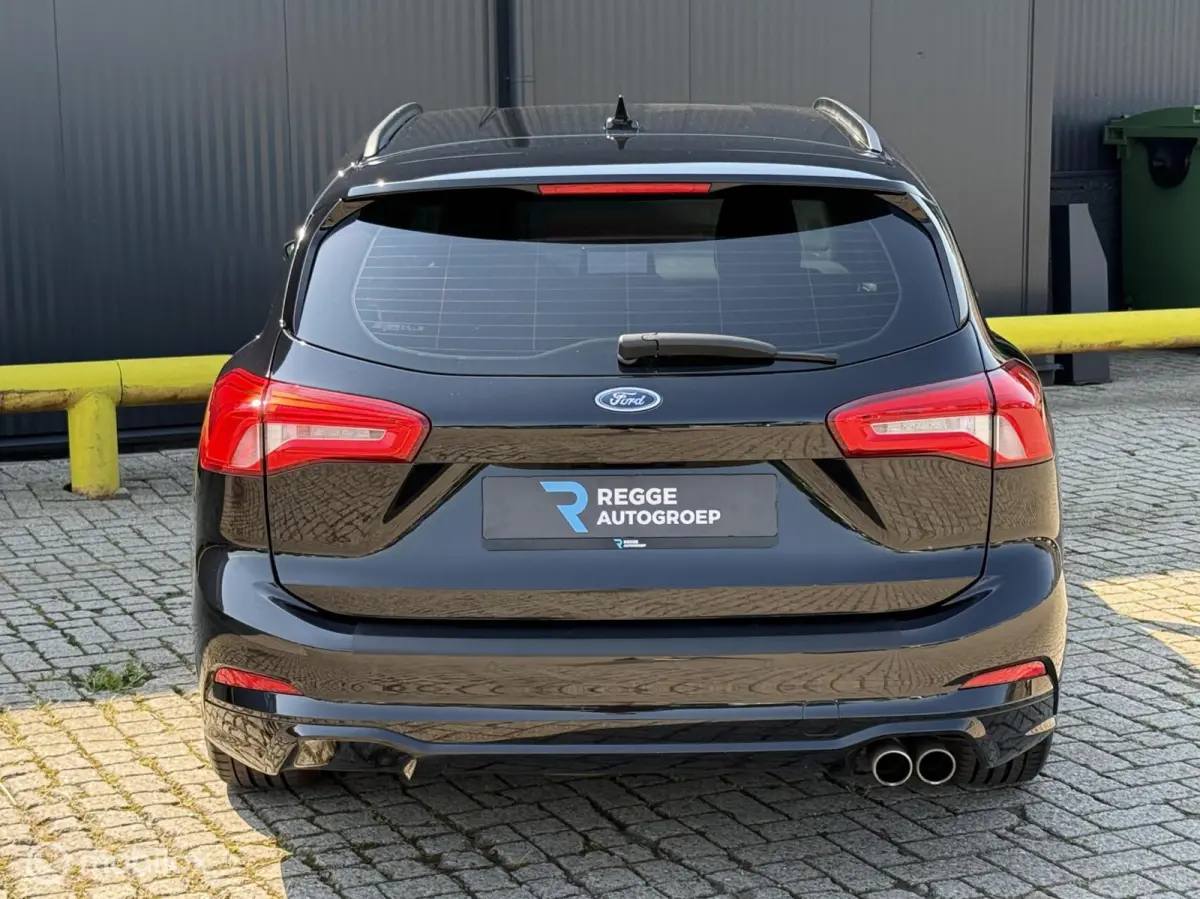 1.0 EcoBoost ST Line Business