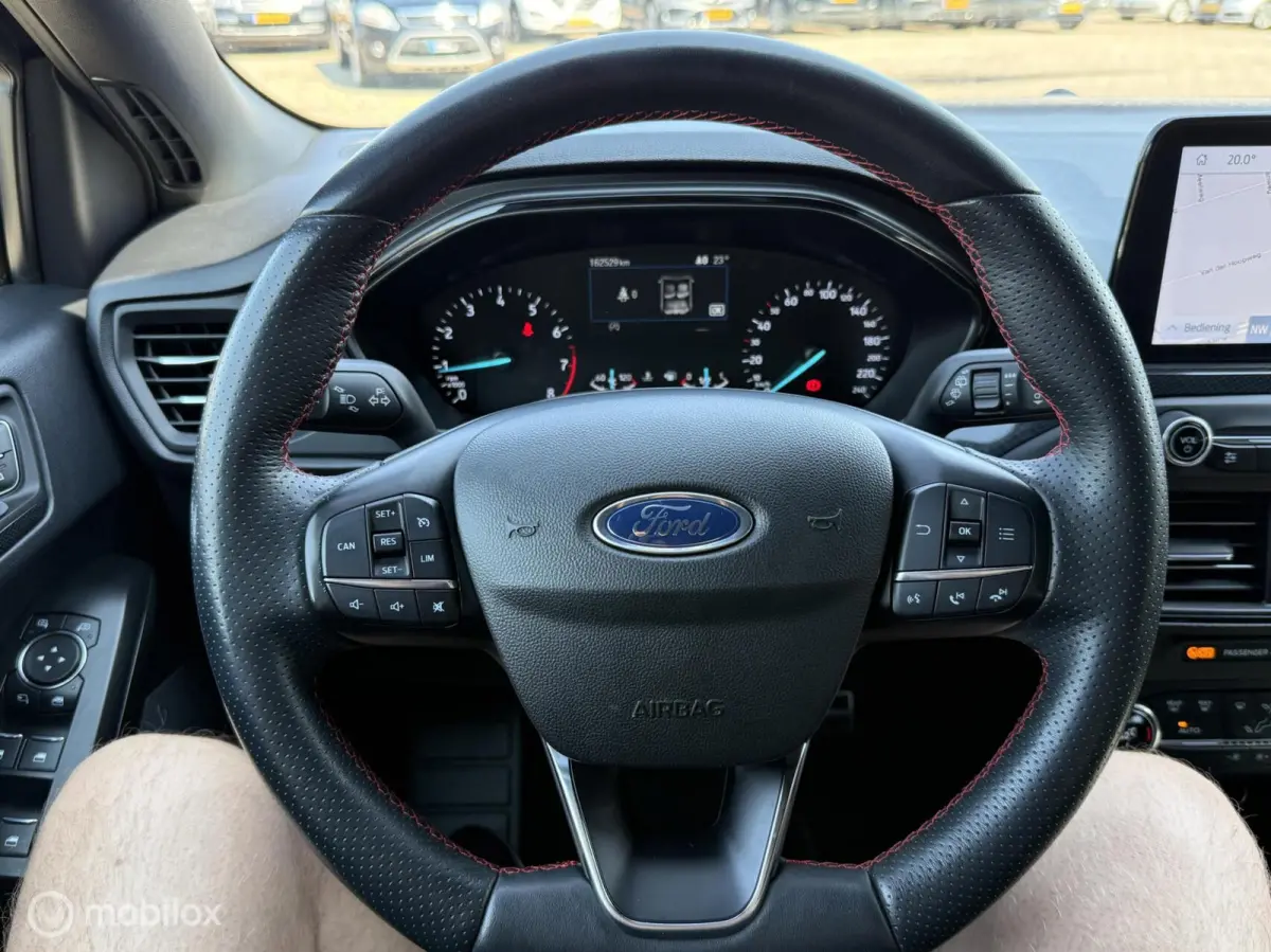 1.0 EcoBoost ST Line Business