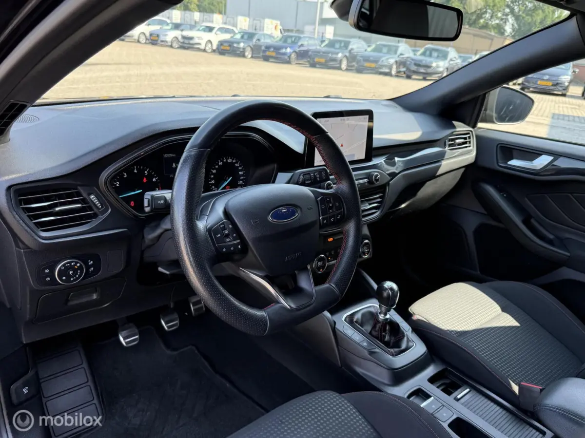 1.0 EcoBoost ST Line Business