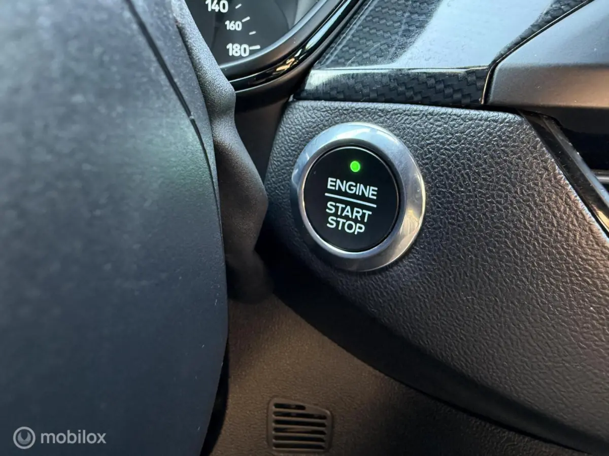 1.0 EcoBoost ST Line Business