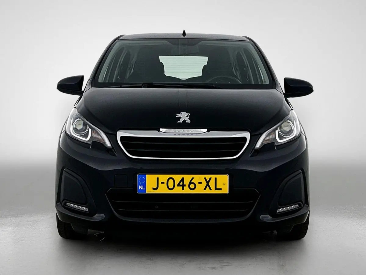 1.0 72pk Active | Airco | Bluetooth | IsoFix |