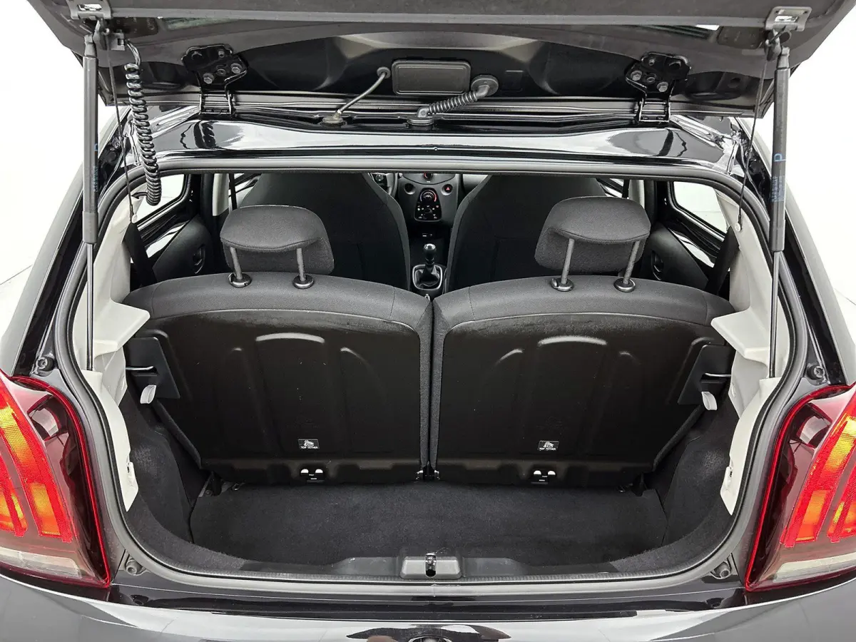 1.0 72pk Active | Airco | Bluetooth | IsoFix |