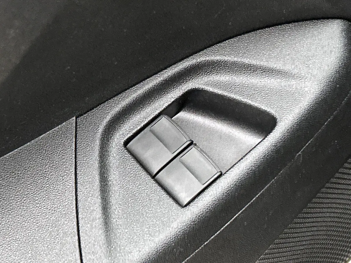 1.0 72pk Active | Airco | Bluetooth | IsoFix |