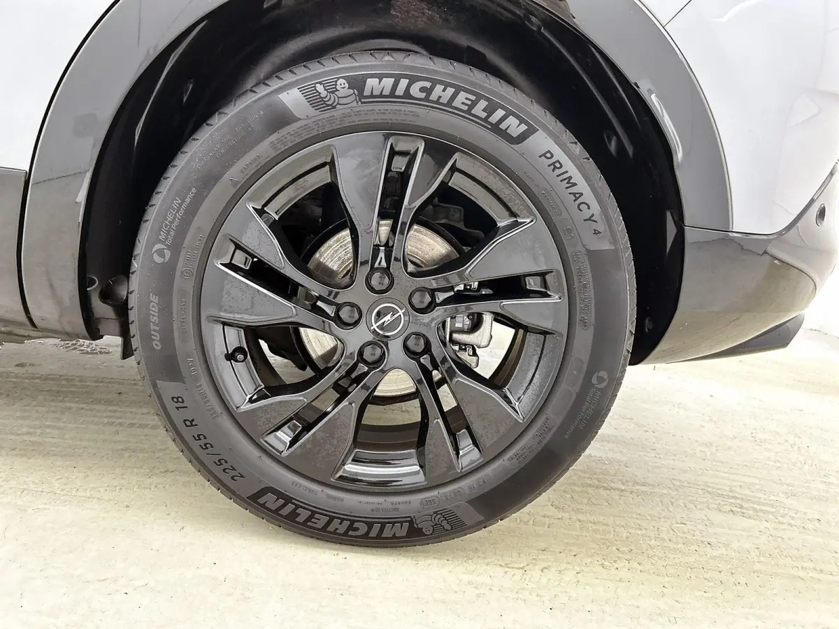 1.2 130pk GS Line | Navigatie | Elektrische Klep | Adaptieve Cruise Control | 360 Camera |Stoel-/Stuurverwarming | Navigatie | Climate Control | 18"LMV | Dodehoekdetectie |