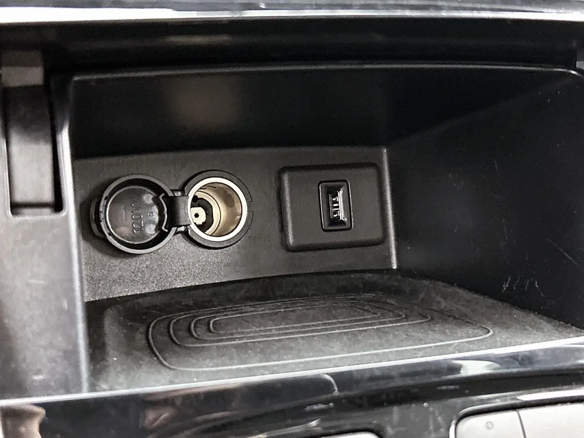 1.2 130pk GS Line | Navigatie | Elektrische Klep | Adaptieve Cruise Control | 360 Camera |Stoel-/Stuurverwarming | Navigatie | Climate Control | 18"LMV | Dodehoekdetectie |