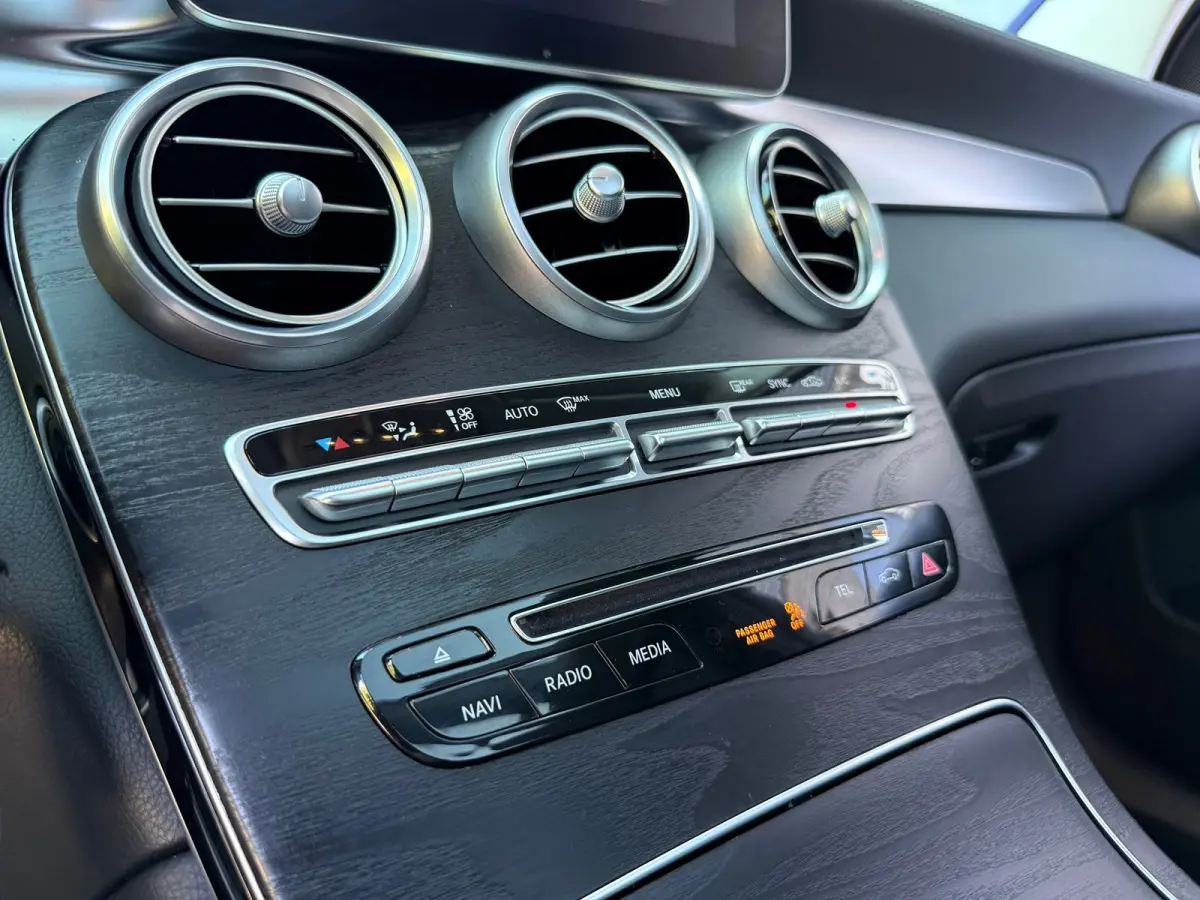 250 4MATIC AMG ambition | PANO | 360 Camera | Burmeister | Full LED | Navi | Cruise | Clima |