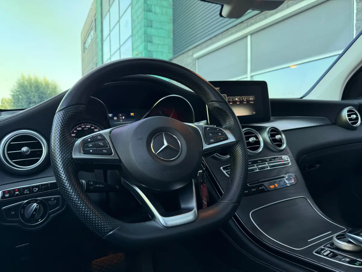 250 4MATIC AMG ambition | PANO | 360 Camera | Burmeister | Full LED | Navi | Cruise | Clima |