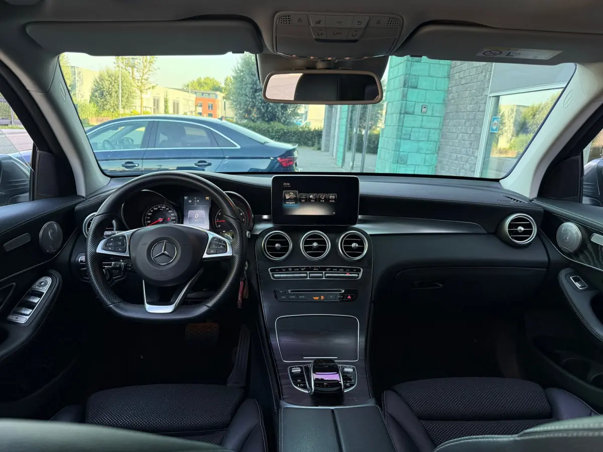 250 4MATIC AMG ambition | PANO | 360 Camera | Burmeister | Full LED | Navi | Cruise | Clima |