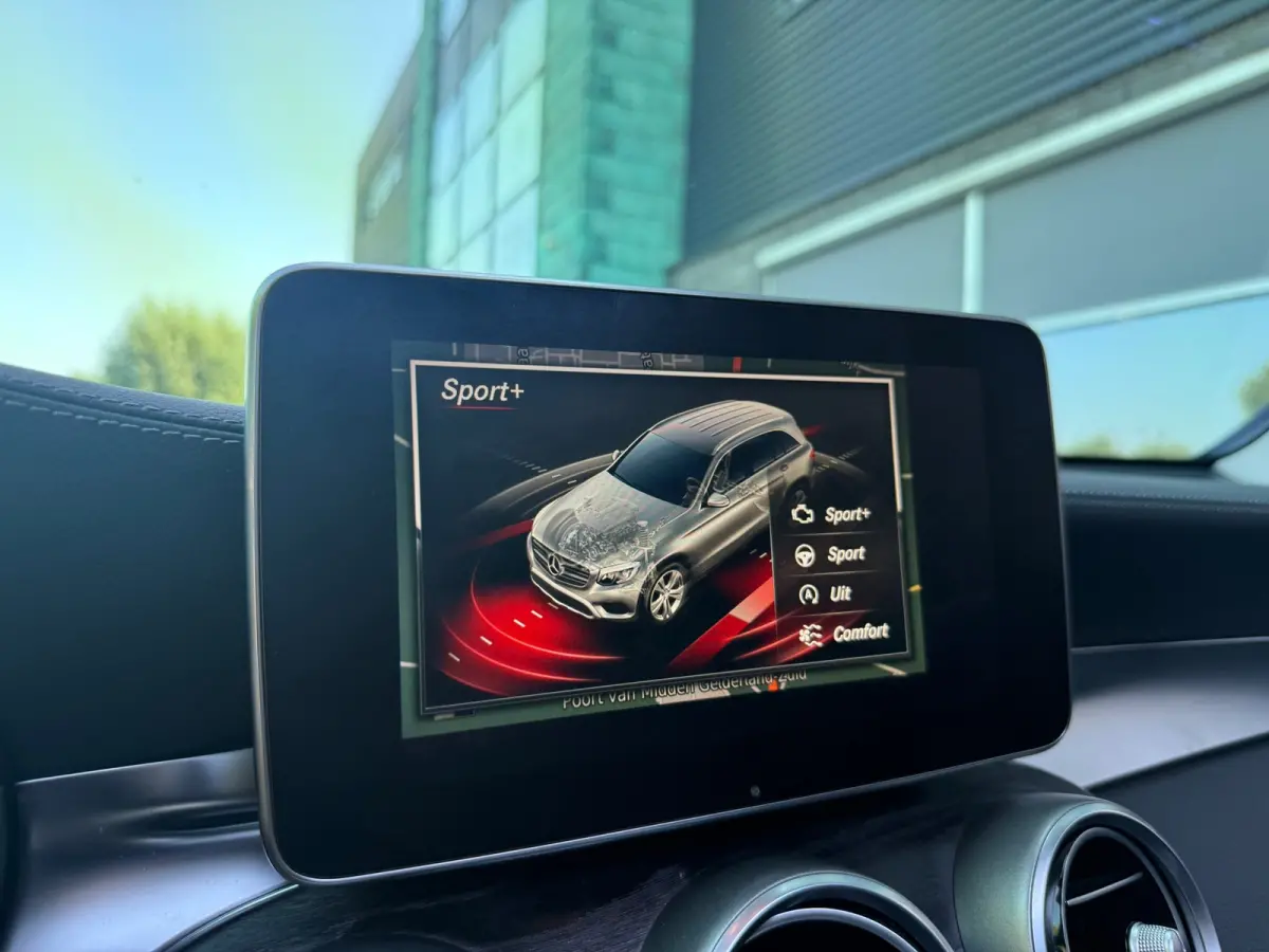 250 4MATIC AMG ambition | PANO | 360 Camera | Burmeister | Full LED | Navi | Cruise | Clima |