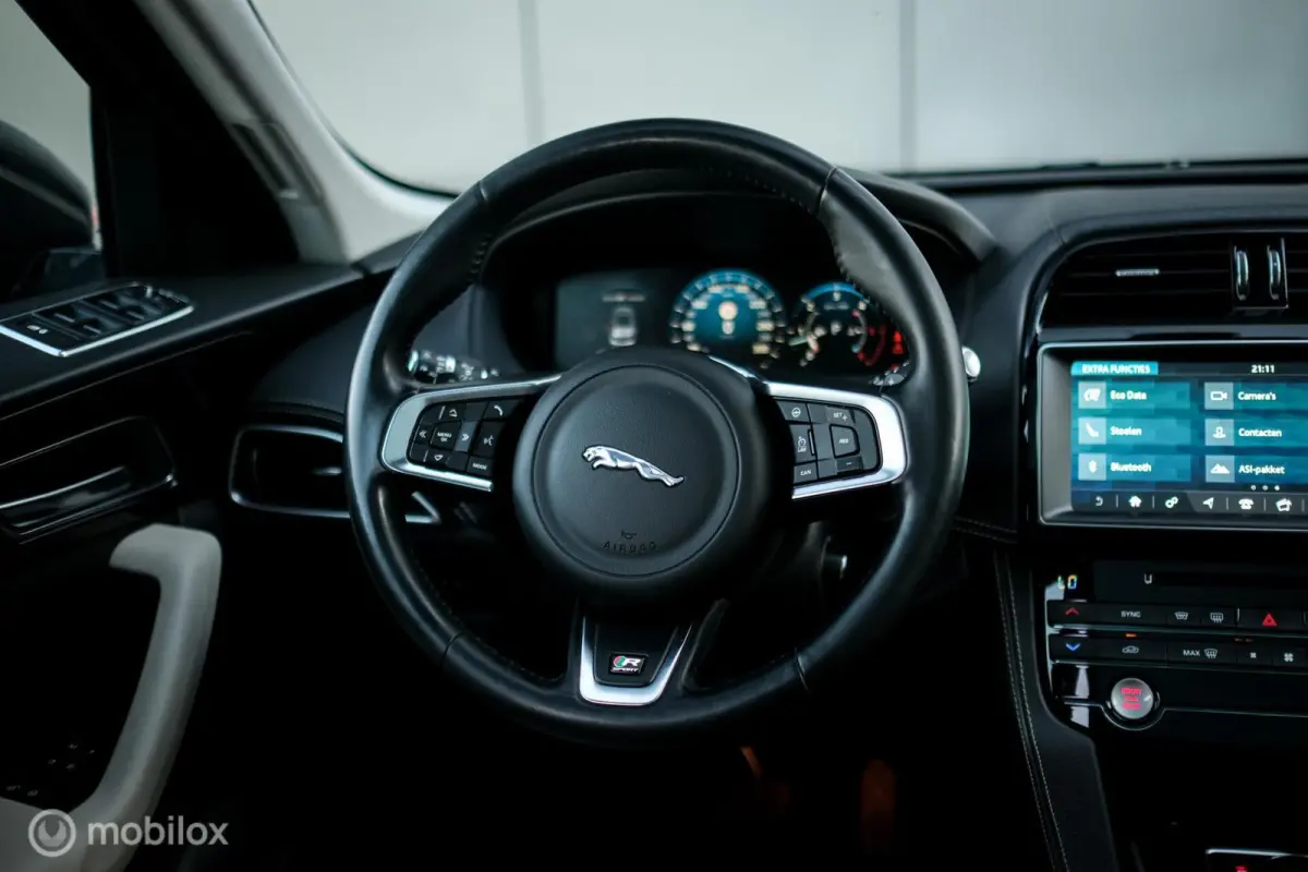 3.0 R-Sport AWD 30d | Dealer OH | Panorama | Meridian | Camera | Carplay | Nieuwe motor | rijklaar |