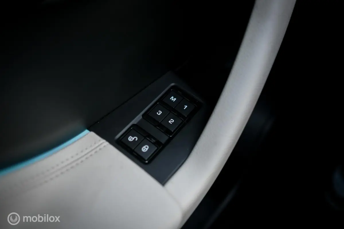 3.0 R-Sport AWD 30d | Dealer OH | Panorama | Meridian | Camera | Carplay | Nieuwe motor | rijklaar |
