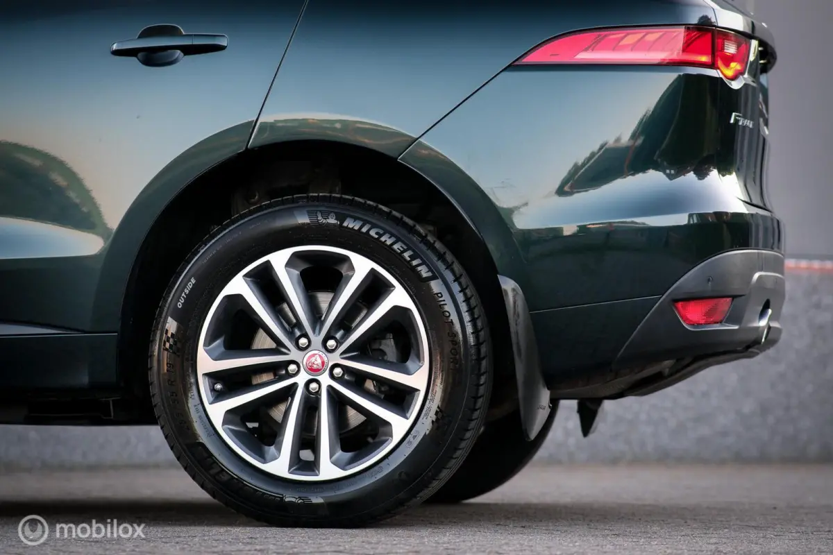 3.0 R-Sport AWD 30d | Dealer OH | Panorama | Meridian | Camera | Carplay | Nieuwe motor | rijklaar |