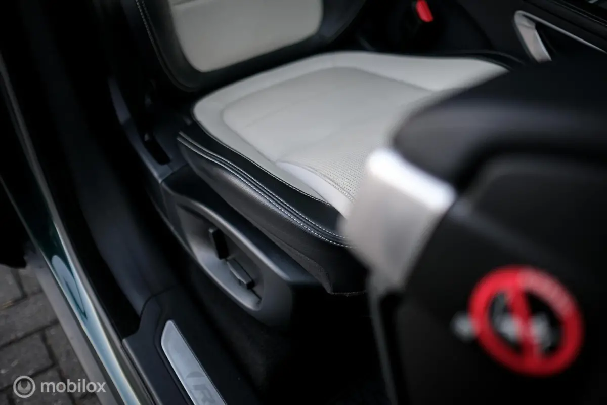 3.0 R-Sport AWD 30d | Dealer OH | Panorama | Meridian | Camera | Carplay | Nieuwe motor | rijklaar |