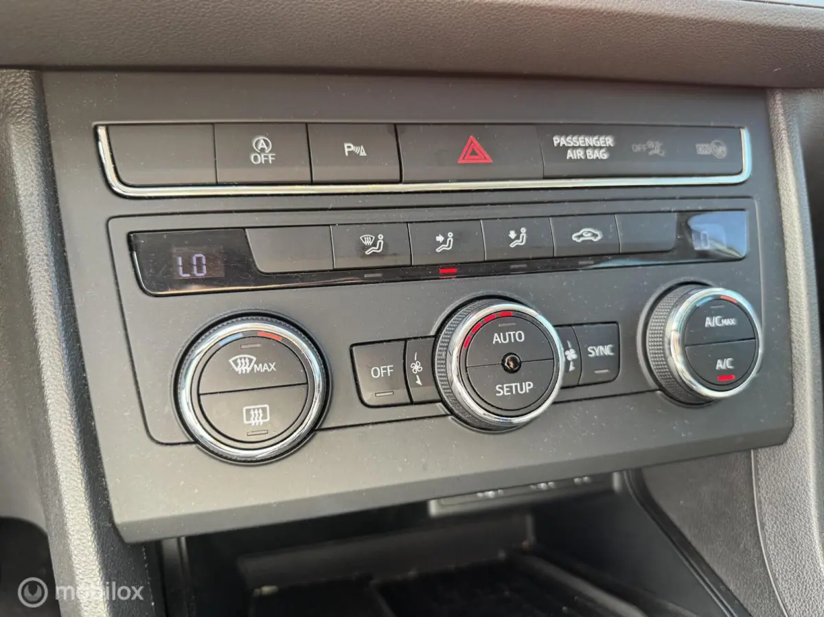 1.0 EcoTSI Style / NAP / DEALERONDER. / KEYLESS