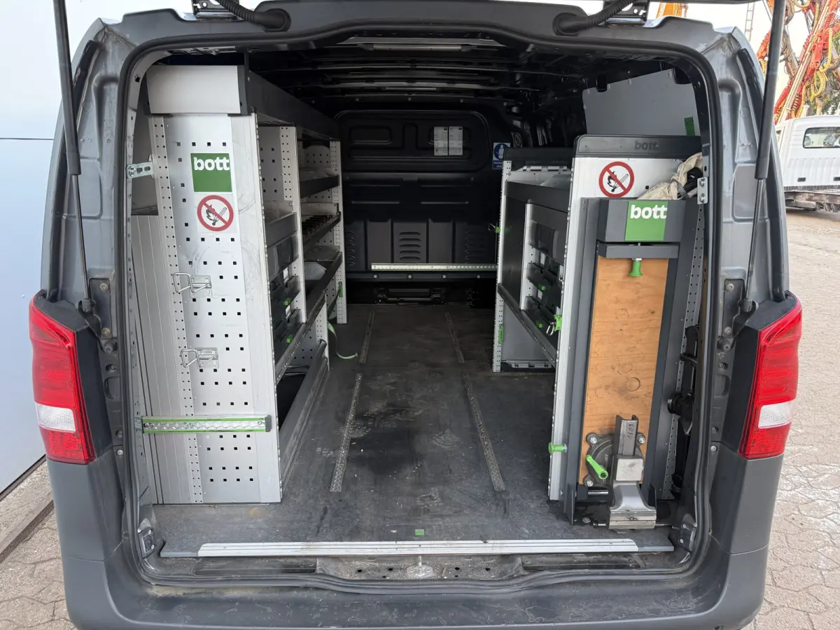 114 1.9 CDI Automaat L2H1 Climate Control Cruise Control Parkeersensoren V+A Kastwand Inbouw