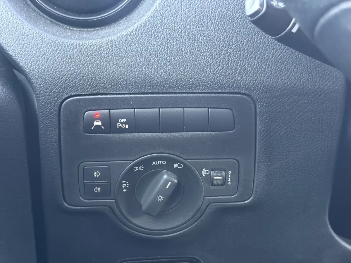 114 1.9 CDI Automaat L2H1 Climate Control Cruise Control Parkeersensoren V+A Kastwand Inbouw