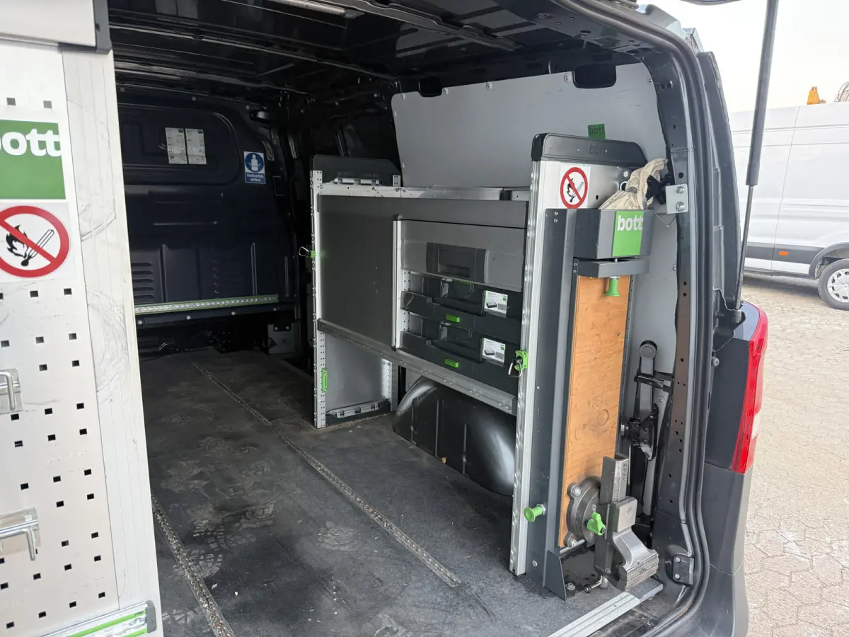 114 1.9 CDI Automaat L2H1 Climate Control Cruise Control Parkeersensoren V+A Kastwand Inbouw