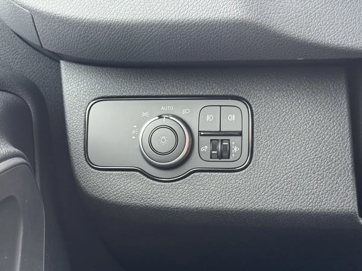 319 3.0 V6 L2H2 10-Inch MBUX Navigatie Climate Control Cruise Control 3,5 Trekhaak Oprijplaat