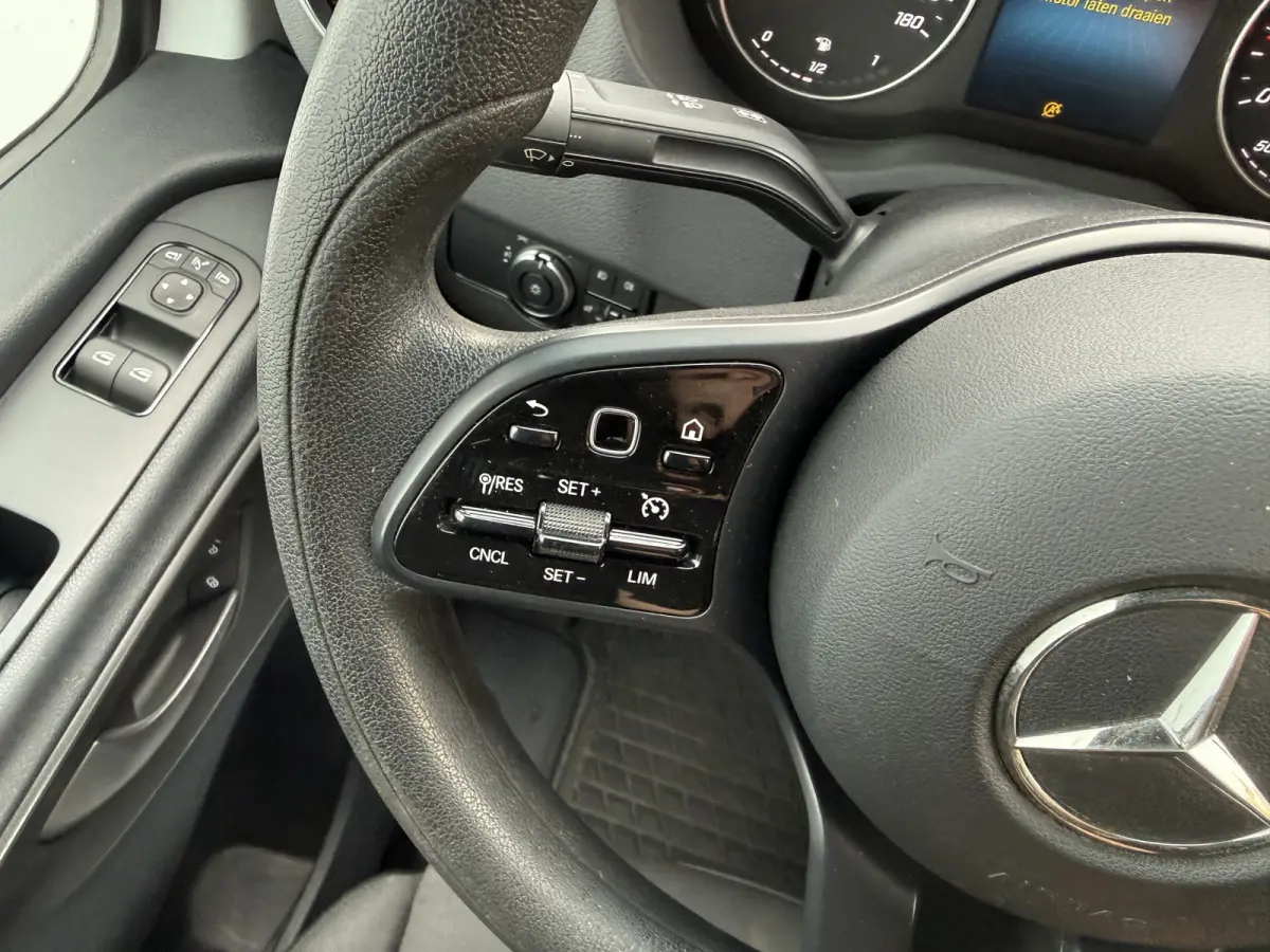 319 3.0 V6 L2H2 10-Inch MBUX Navigatie Climate Control Cruise Control 3,5 Trekhaak Oprijplaat