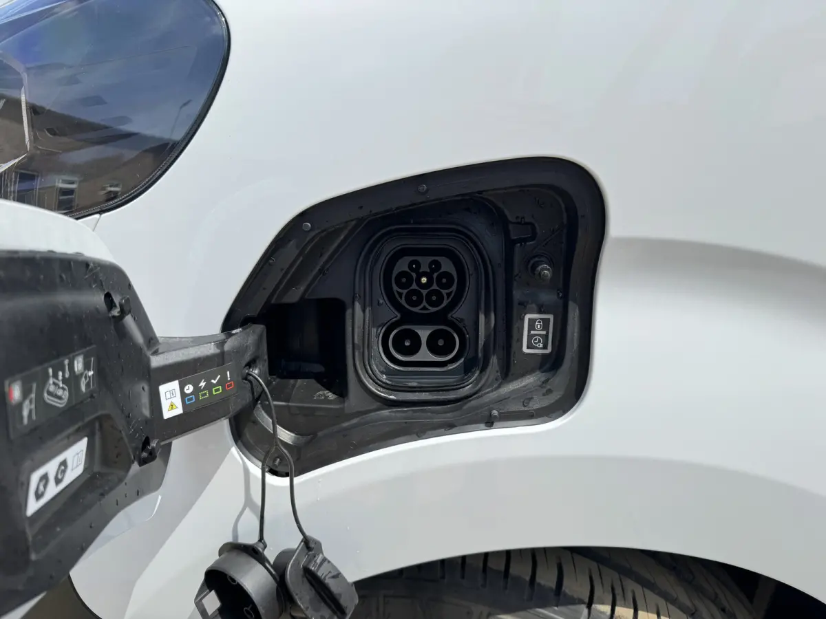 75kWh Nieuw! Elektrisch L1 348km WLTP Snelladen Climate Control Cruise Control Camera Parkeersensoren v+a