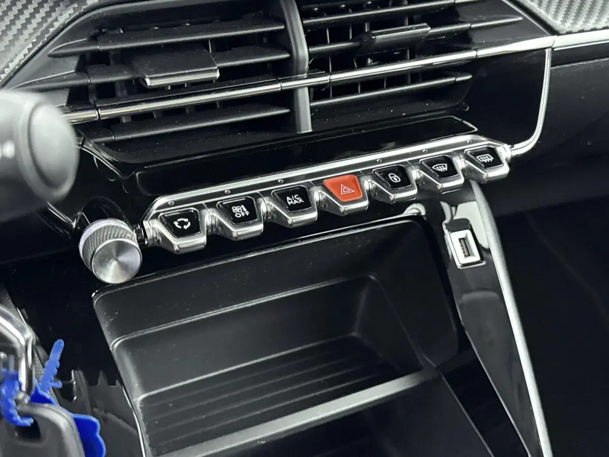 1.2 75pk Active | Airco | Cruise control | Carplay |