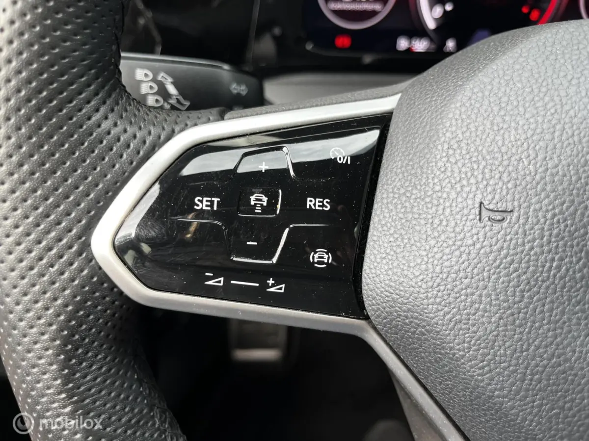 2.0 TSI GTI NAVI/CRUISE/CAMERA/PDC