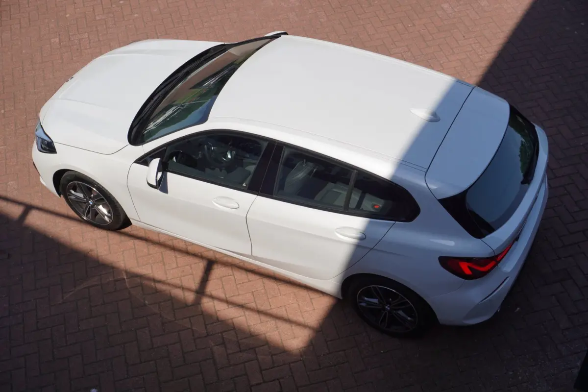 118i Business Edition+Sportline+Led+leder+stoel-verw+Full-navigatie+Parel-White = NL=NIEUWSTAAT !!!