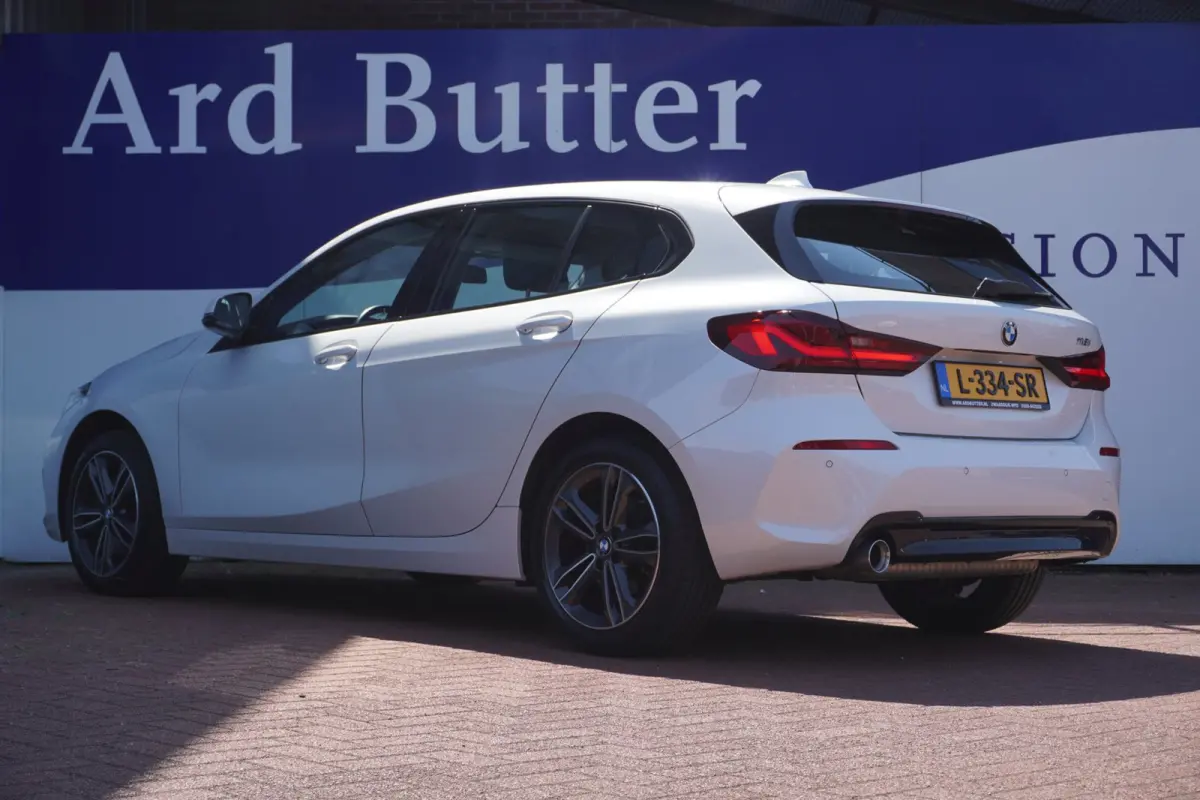 118i Business Edition+Sportline+Led+leder+stoel-verw+Full-navigatie+Parel-White = NL=NIEUWSTAAT !!!