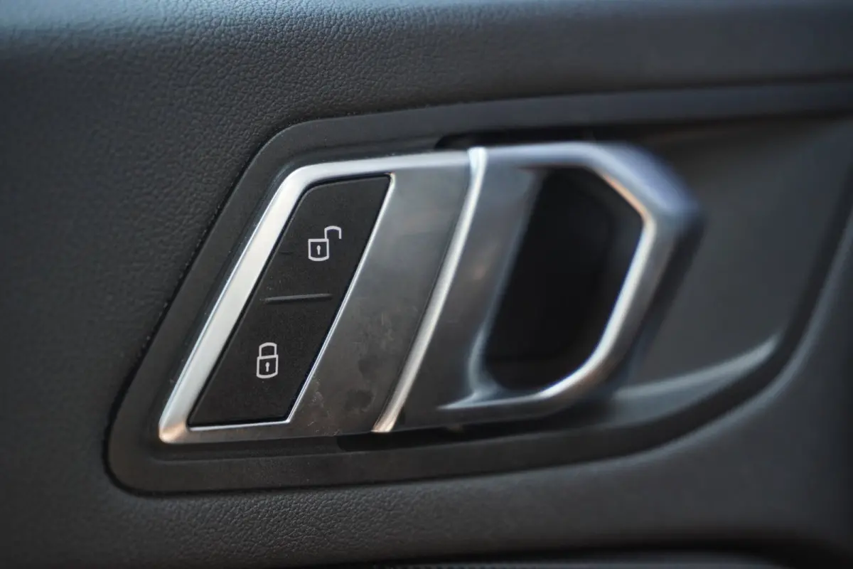 118i Business Edition+Sportline+Led+leder+stoel-verw+Full-navigatie+Parel-White = NL=NIEUWSTAAT !!!