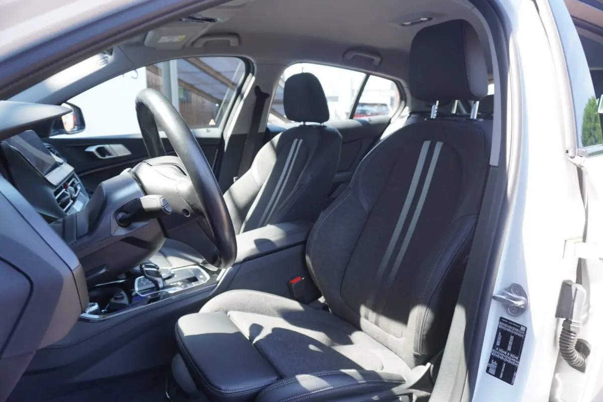 118i Business Edition+Sportline+Led+leder+stoel-verw+Full-navigatie+Parel-White = NL=NIEUWSTAAT !!!