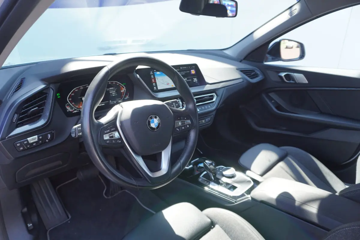 118i Business Edition+Sportline+Led+leder+stoel-verw+Full-navigatie+Parel-White = NL=NIEUWSTAAT !!!