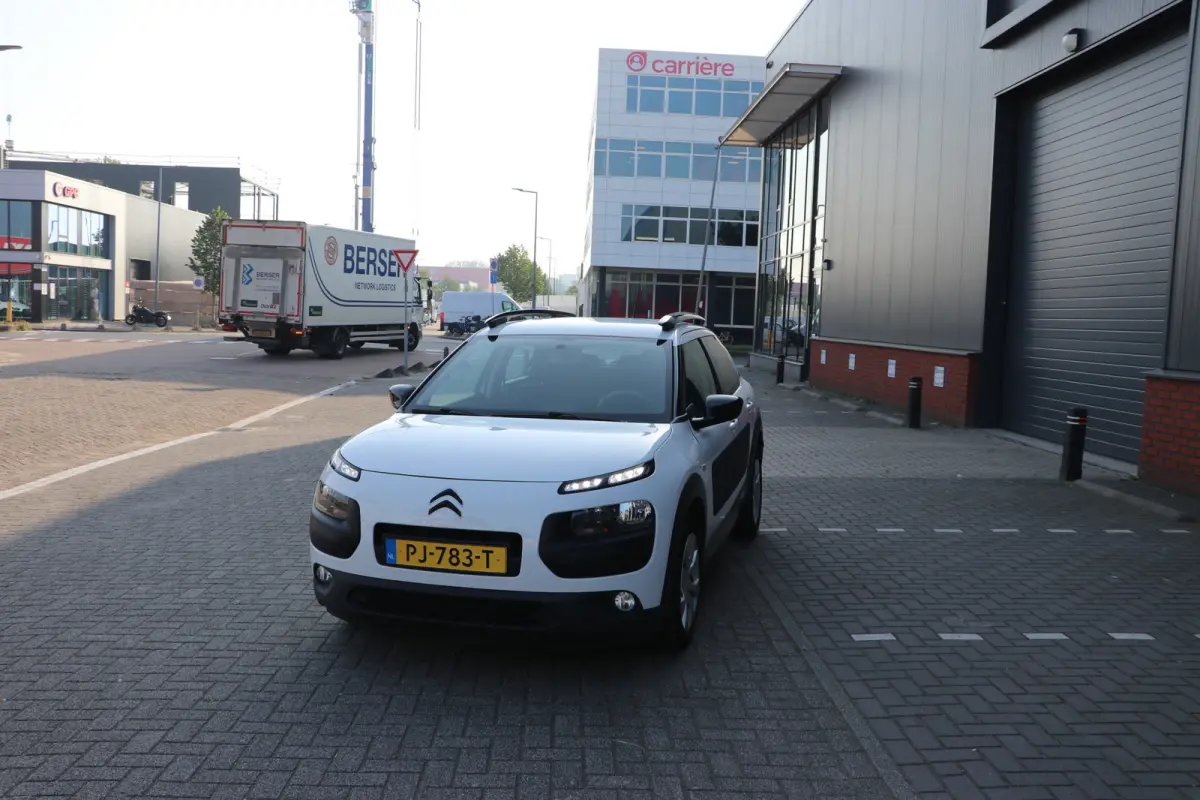 1.2 PureTech Feel CLIMA | NAVI |Dealer onderhouden |Distr nieuw 100000