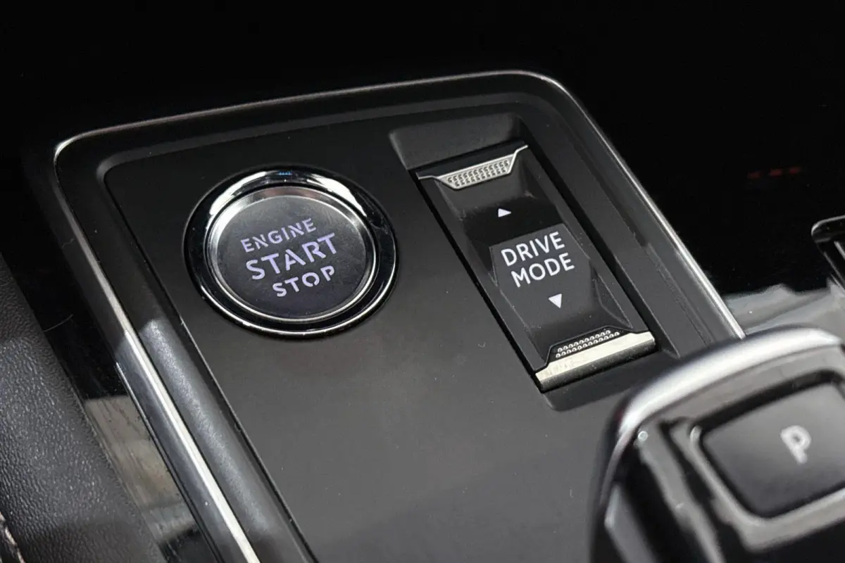 1.6 HYbrid GT Line 225 PK Stoelverwarming Keyless Achteruitrijcamera