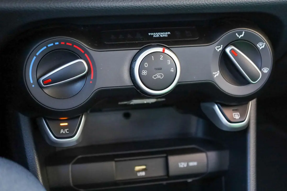 1.0 DPi 67pk ComfortLine 5p | Cruise Control | Bluetooth | DAB