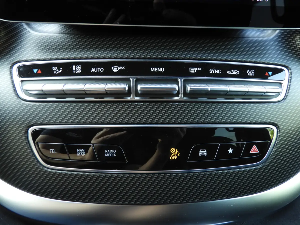 300d Lang DC Avantgarde AUT | AMG | 360° CAMERA | TREKHAAK | MBUX | LED
