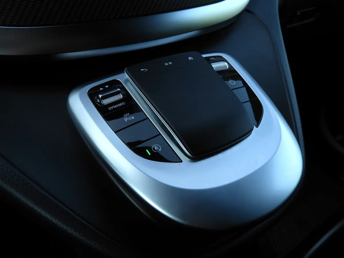 300d Lang DC Avantgarde AUT | AMG | 360° CAMERA | TREKHAAK | MBUX | LED