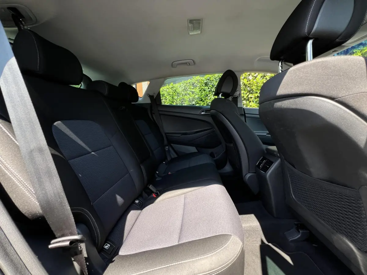 1.6 T-GDi, NAVIGATIE, CAMERA, CLIMATE CONTROL, CRUISE CONTROL, STOELVERWARMING, LED, LICHTMETAAL 19"