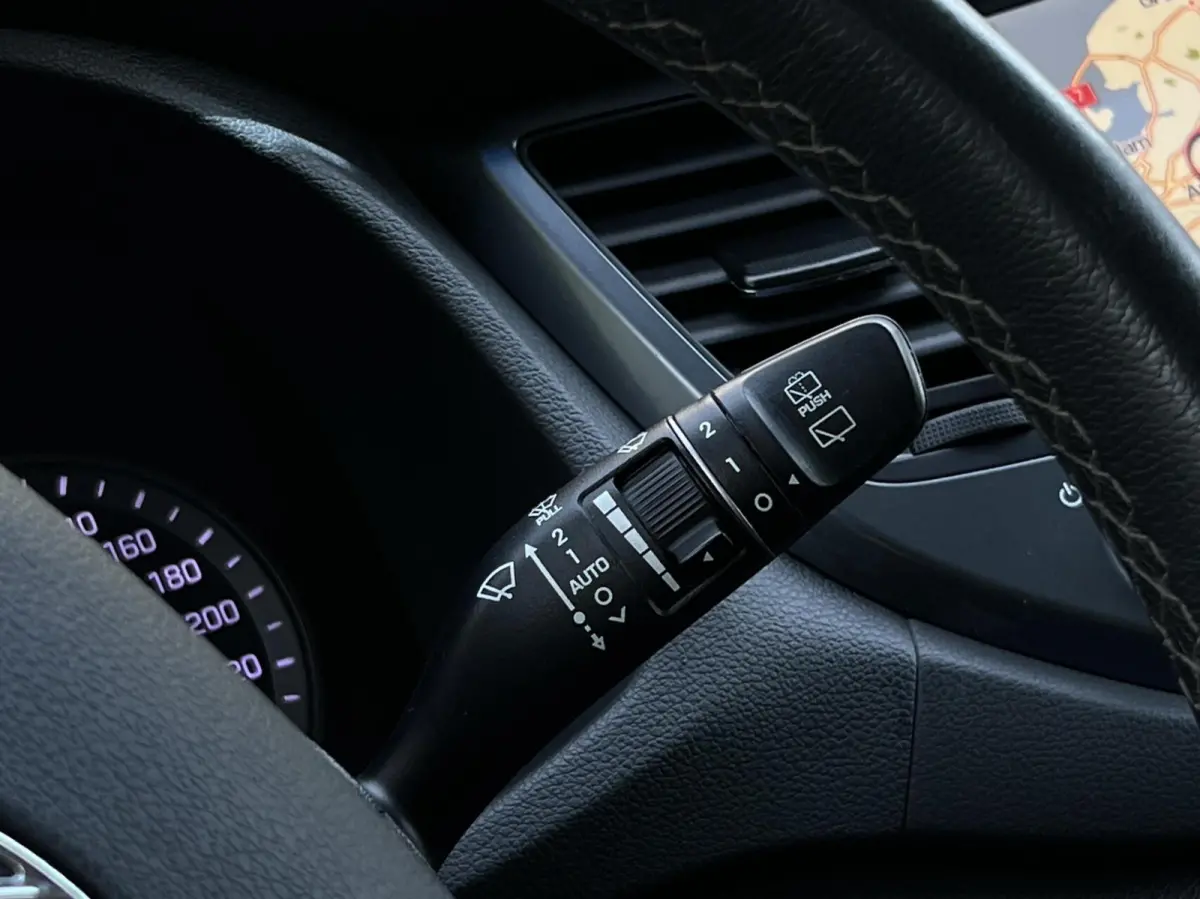 1.6 T-GDi, NAVIGATIE, CAMERA, CLIMATE CONTROL, CRUISE CONTROL, STOELVERWARMING, LED, LICHTMETAAL 19"