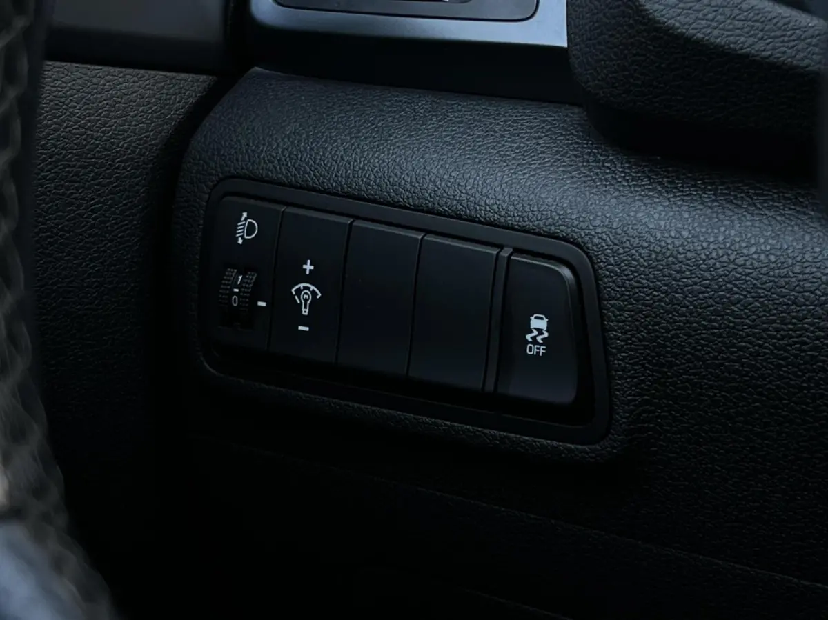 1.6 T-GDi, NAVIGATIE, CAMERA, CLIMATE CONTROL, CRUISE CONTROL, STOELVERWARMING, LED, LICHTMETAAL 19"
