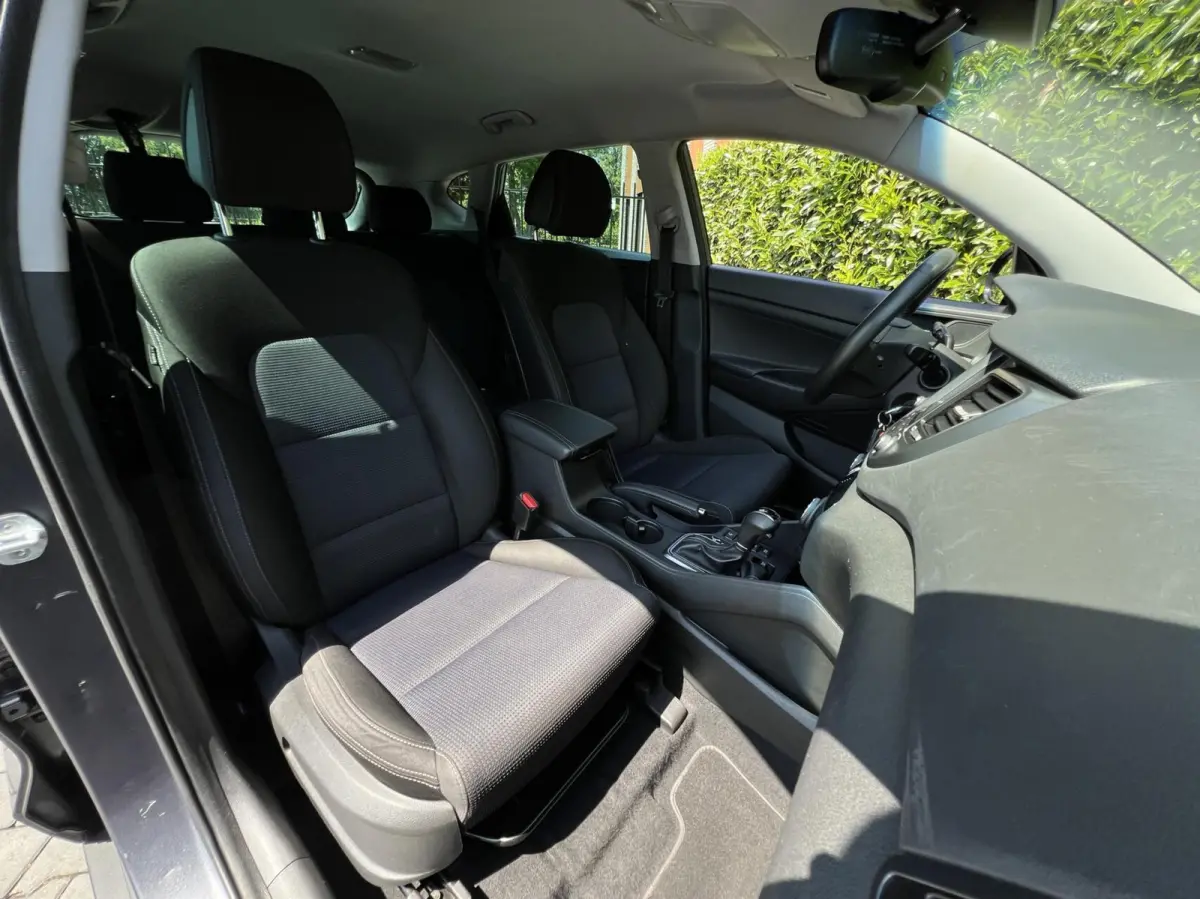 1.6 T-GDi, NAVIGATIE, CAMERA, CLIMATE CONTROL, CRUISE CONTROL, STOELVERWARMING, LED, LICHTMETAAL 19"