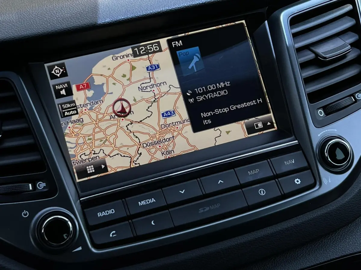 1.6 T-GDi, NAVIGATIE, CAMERA, CLIMATE CONTROL, CRUISE CONTROL, STOELVERWARMING, LED, LICHTMETAAL 19"