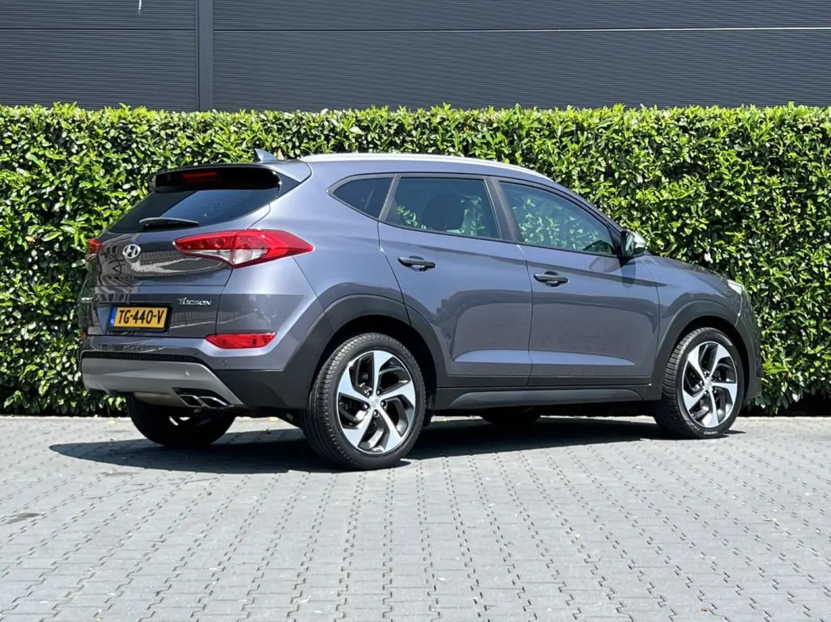 1.6 T-GDi, NAVIGATIE, CAMERA, CLIMATE CONTROL, CRUISE CONTROL, STOELVERWARMING, LED, LICHTMETAAL 19"