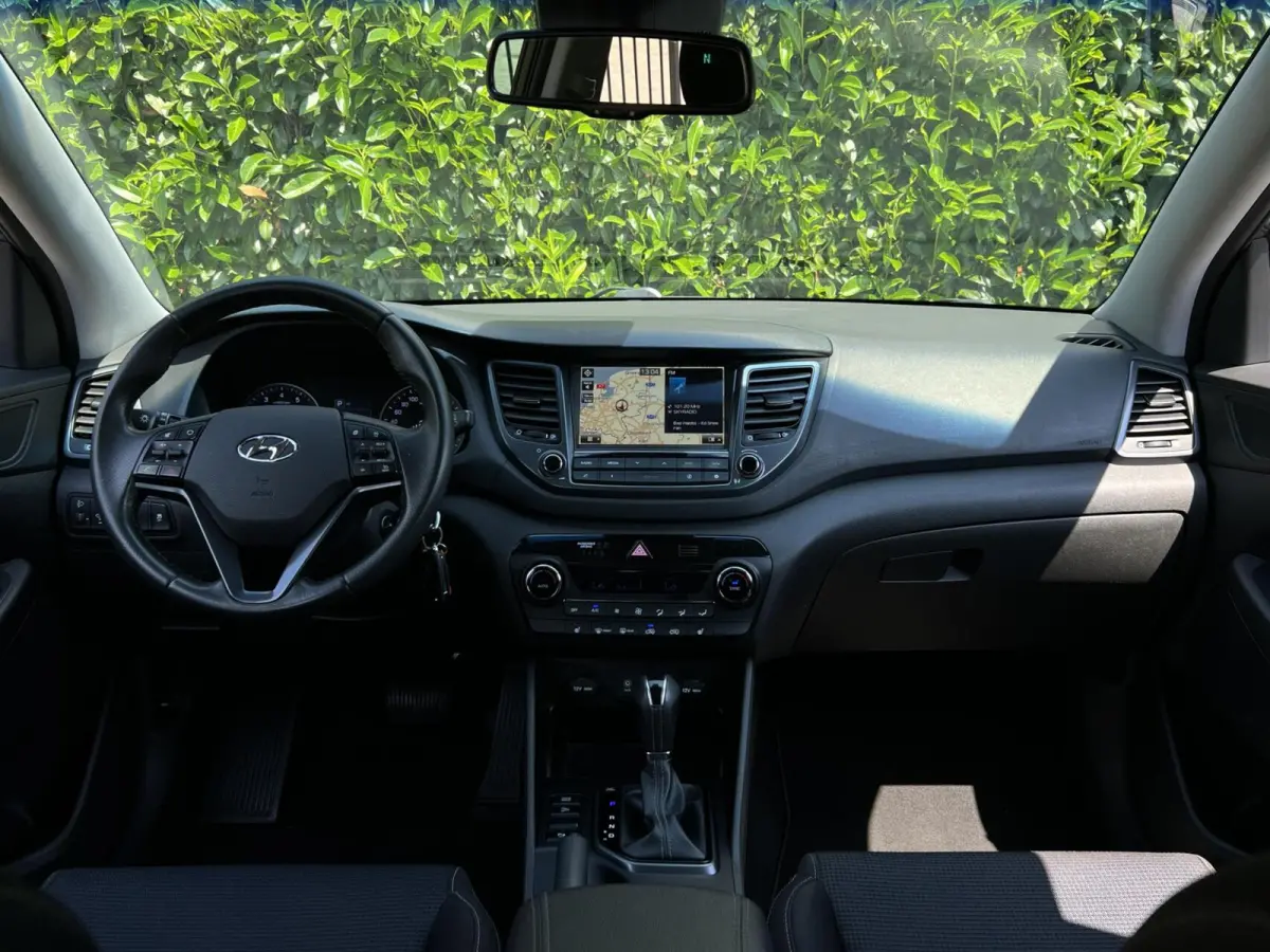 1.6 T-GDi, NAVIGATIE, CAMERA, CLIMATE CONTROL, CRUISE CONTROL, STOELVERWARMING, LED, LICHTMETAAL 19"